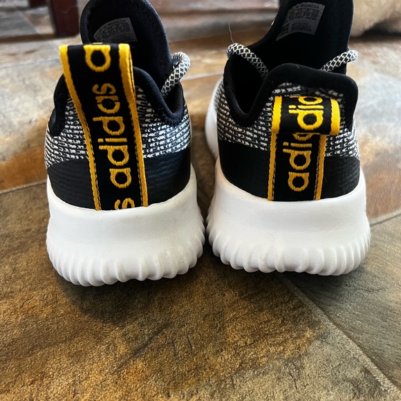 Sneakers! Adidas! Back to school! - Picture 4 of 5